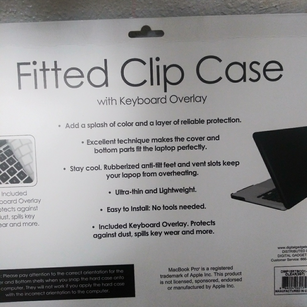 MacBook Fitted Clip Case - Picture 3 of 3